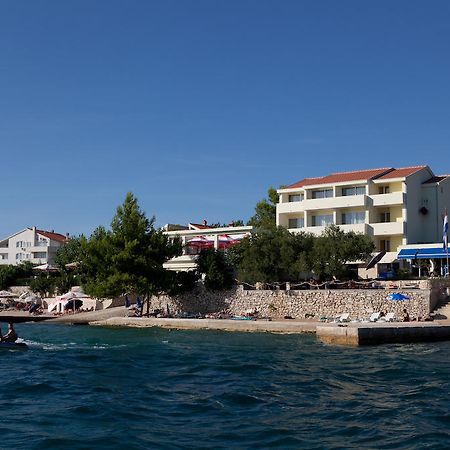 Hotel Vila 4M Ražanac Zewnętrze zdjęcie