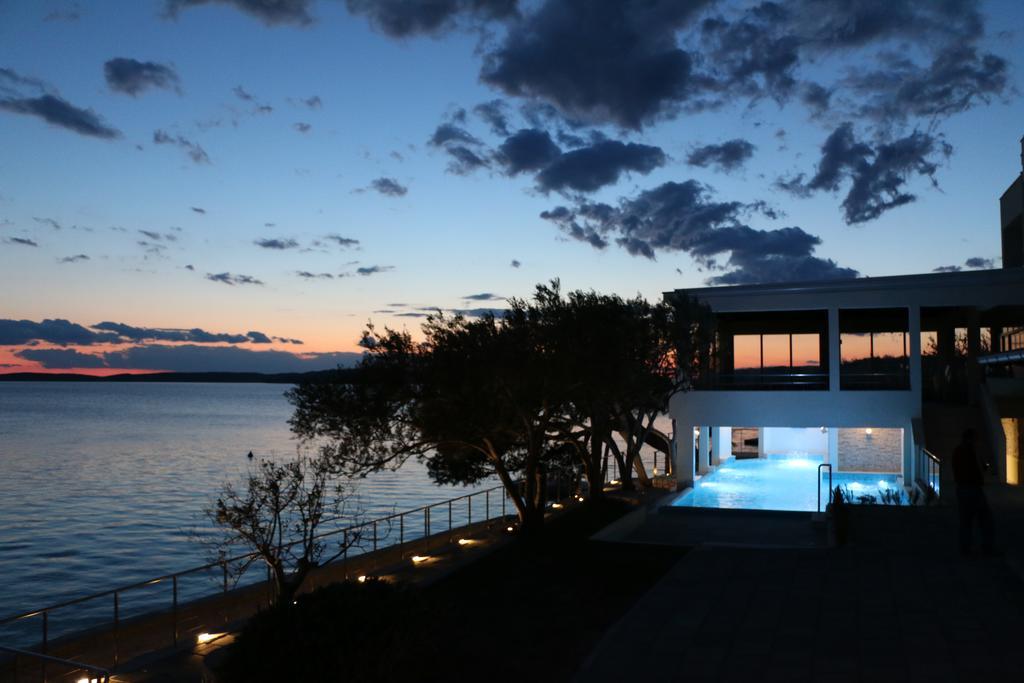 Hotel Vila 4M Ražanac Zewnętrze zdjęcie