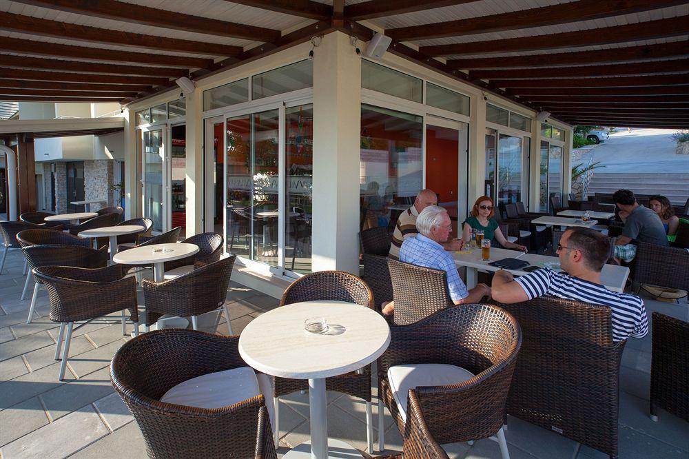 Hotel Vila 4M Ražanac Zewnętrze zdjęcie