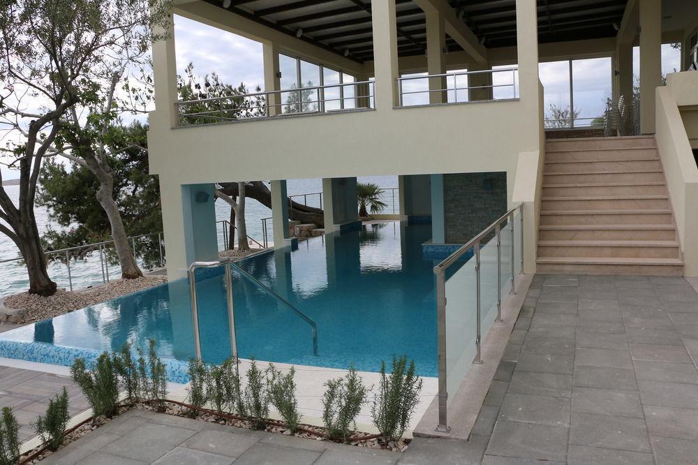 Hotel Vila 4M Ražanac Zewnętrze zdjęcie
