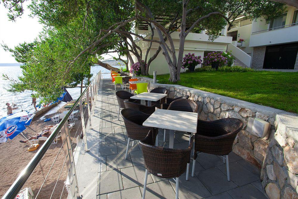 Hotel Vila 4M Ražanac Zewnętrze zdjęcie