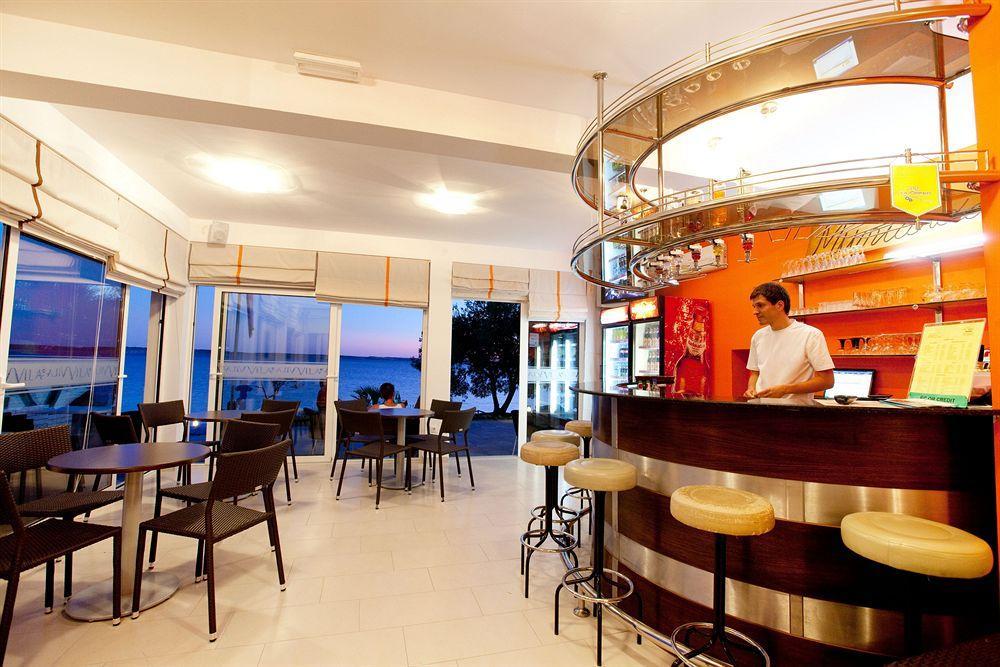 Hotel Vila 4M Ražanac Zewnętrze zdjęcie