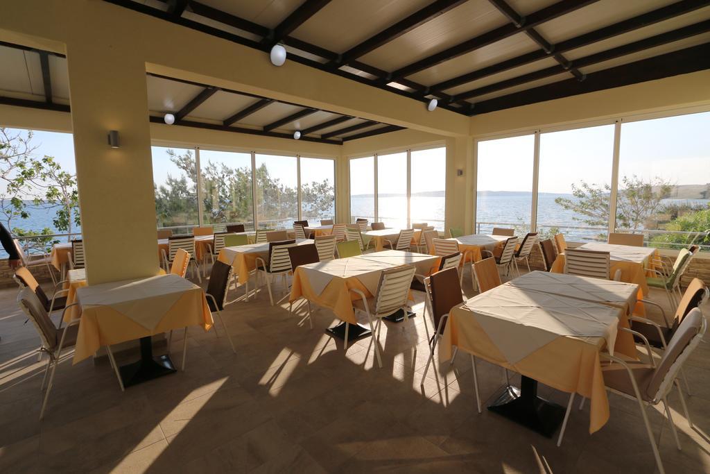 Hotel Vila 4M Ražanac Zewnętrze zdjęcie