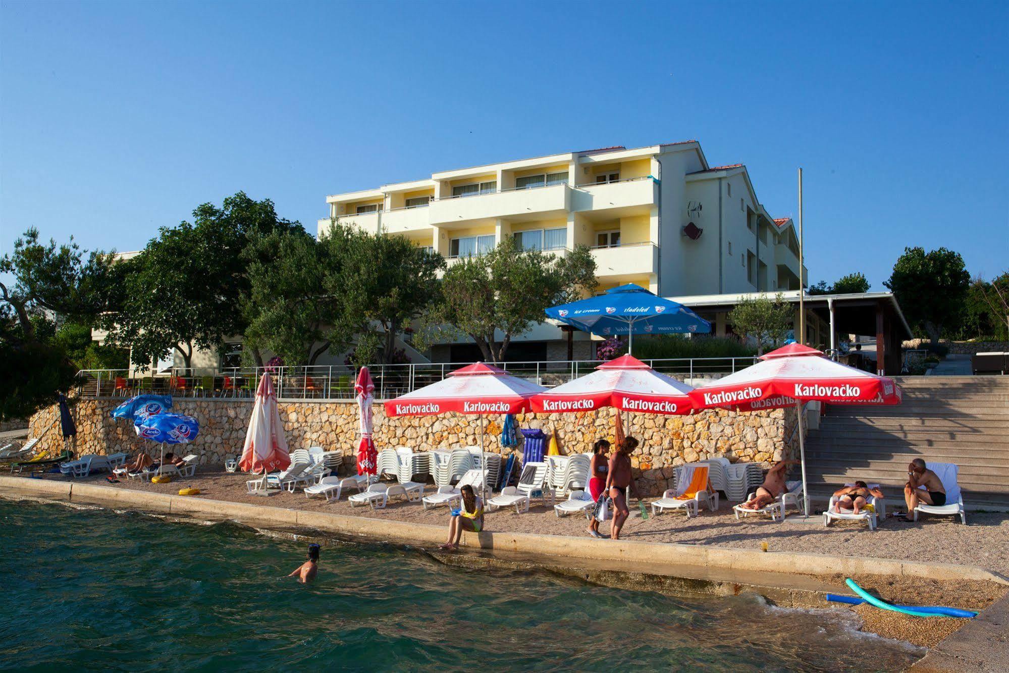 Hotel Vila 4M Ražanac Zewnętrze zdjęcie