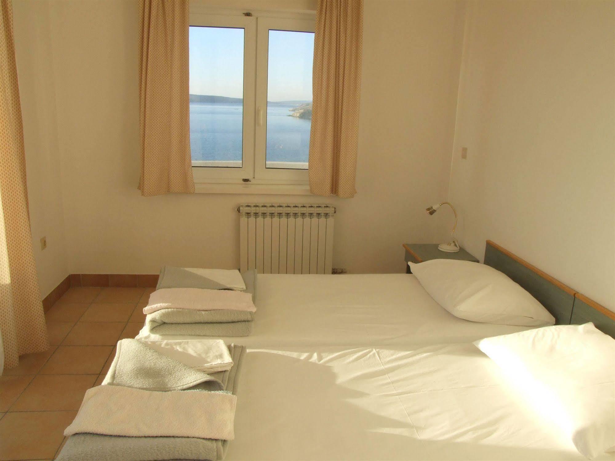Hotel Vila 4M Ražanac Zewnętrze zdjęcie