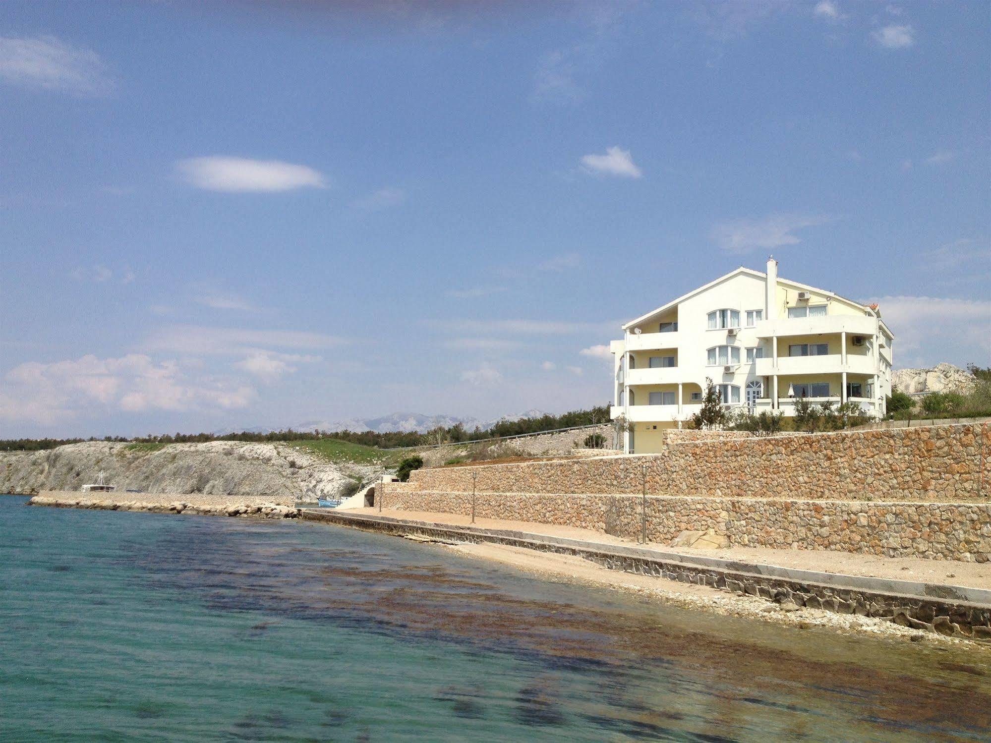 Hotel Vila 4M Ražanac Zewnętrze zdjęcie