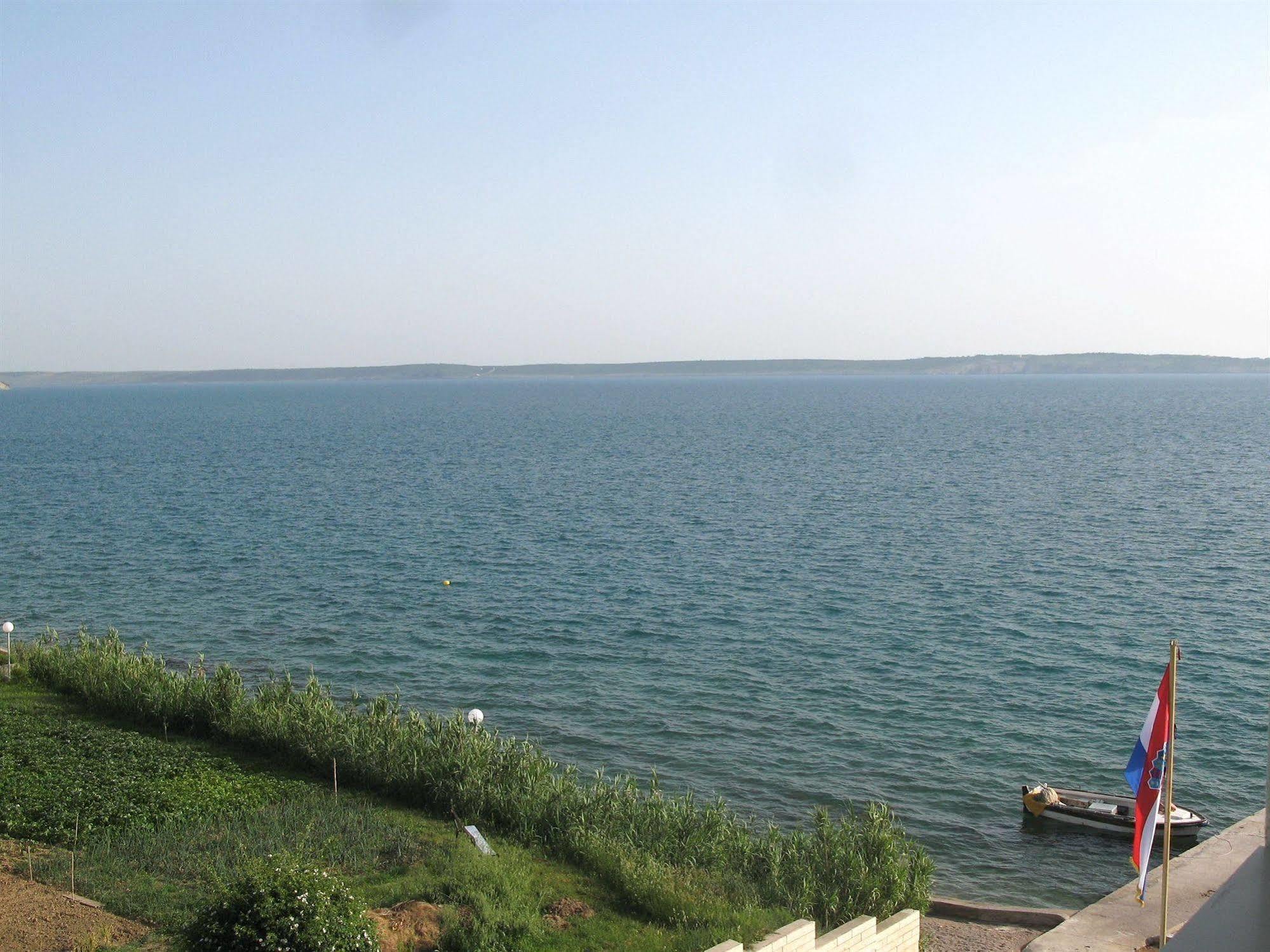 Hotel Vila 4M Ražanac Zewnętrze zdjęcie